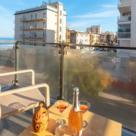 Castello Playa Apartmán *